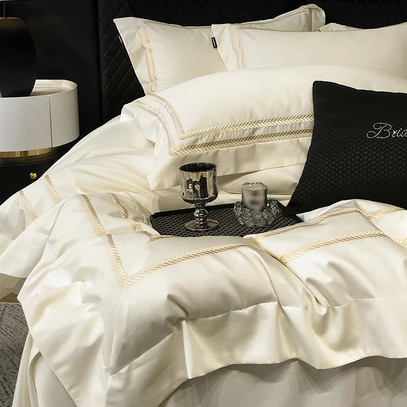 100% Cotton Duvet Cover Set for Queen or King Size – Luxurious Bedding with Elegant Design 4