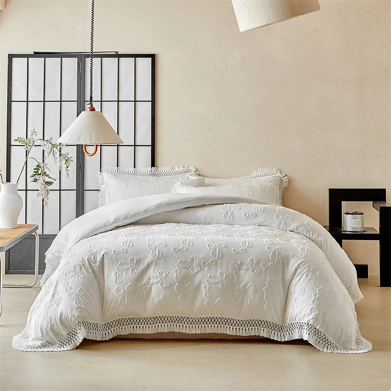4-Piece Bow Tassel Bedding Set – Soft Duvet Covers for Queen or King Size Beds 2