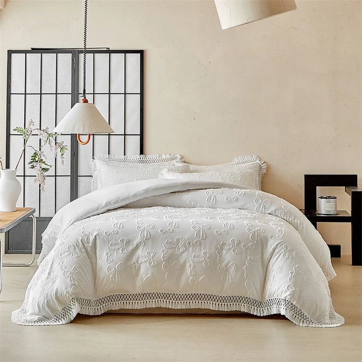 4-Piece Bow Tassel Bedding Set – Soft Duvet Covers for Queen or King Size Beds 2