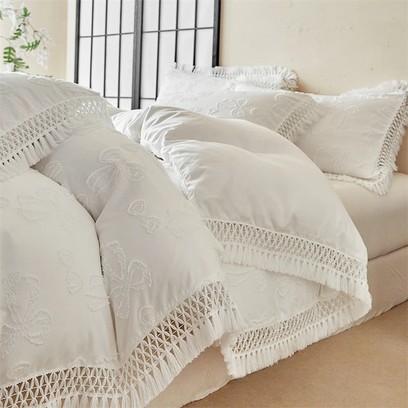 4-Piece Bow Tassel Bedding Set – Soft Duvet Covers for Queen or King Size Beds 4
