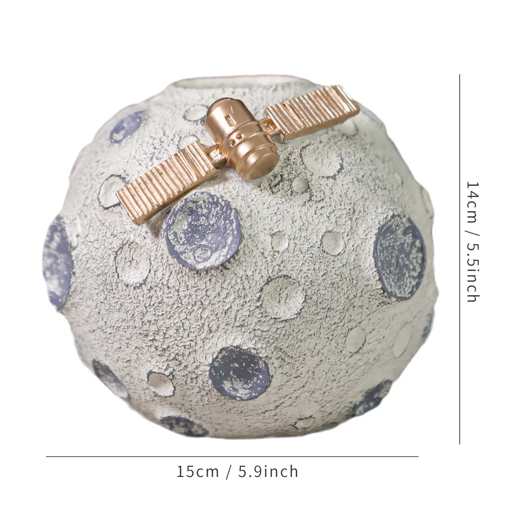 ARTLOVIN Creative Resin Astronaut Figurine - Unique Home Decoration 11