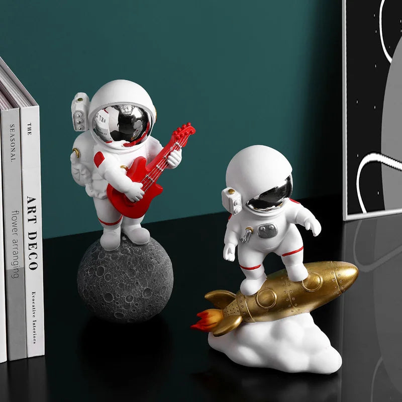 Astronaut Car Ornament – Whimsical Décor for Living Room or Children's Room 1