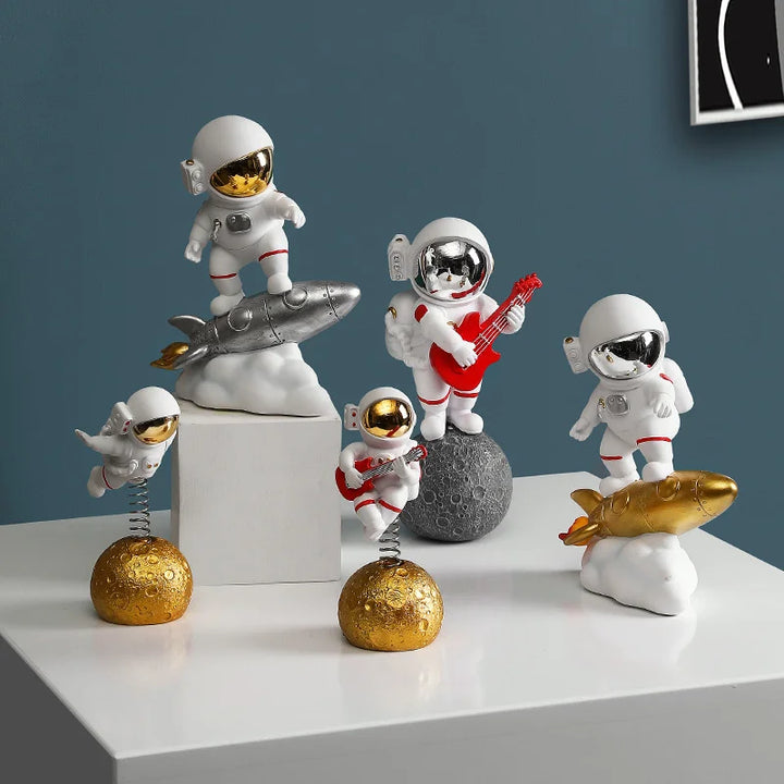 Astronaut Car Ornament – Whimsical Décor for Living Room or Children's Room 2