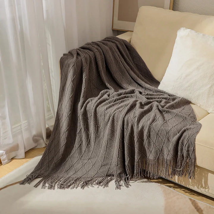Chunky Knitted Blanket with Tassels – Cozy Acrylic Throw for Bed or Sofa 7