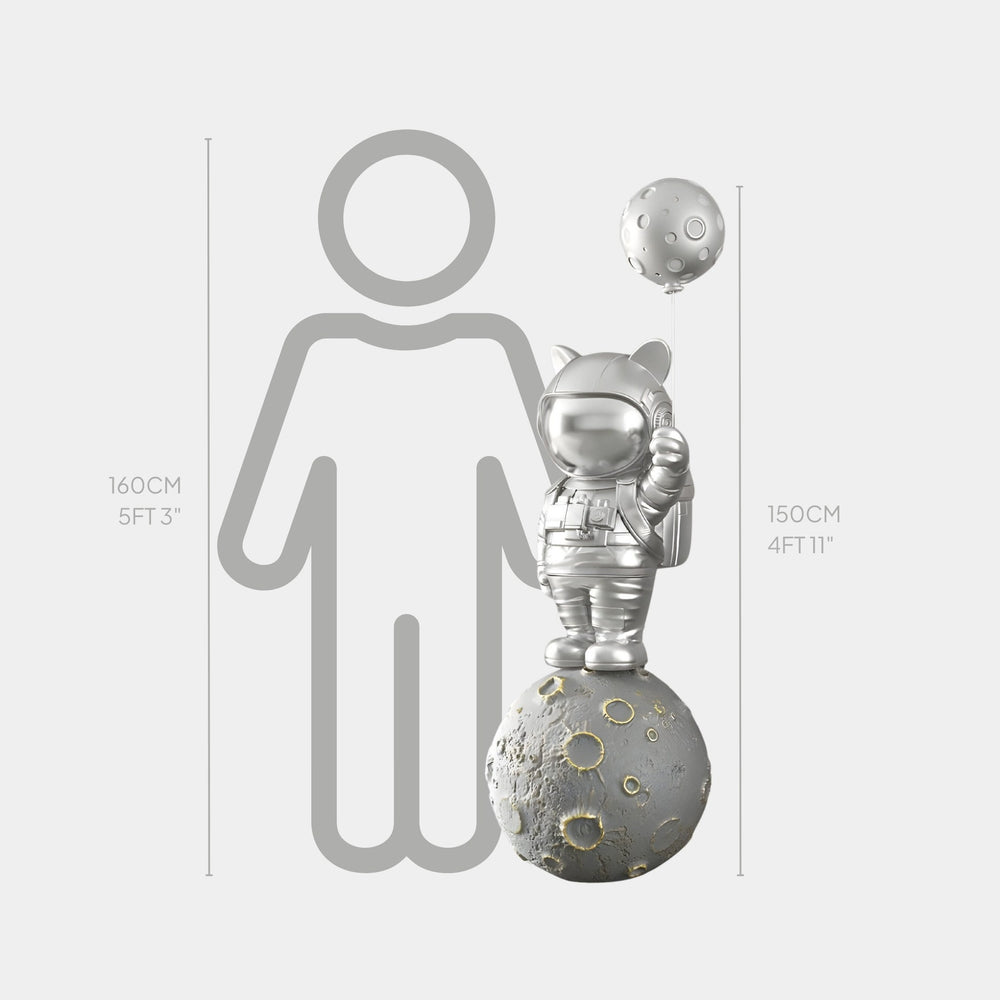 Cosmic Chrome Astronaut Kitty Sculpture – Whimsical Home Decor for Unique Spaces 0