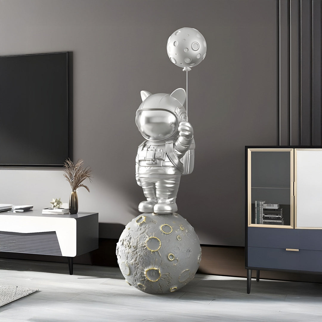 Cosmic Chrome Astronaut Kitty Sculpture – Whimsical Home Decor for Unique Spaces 1