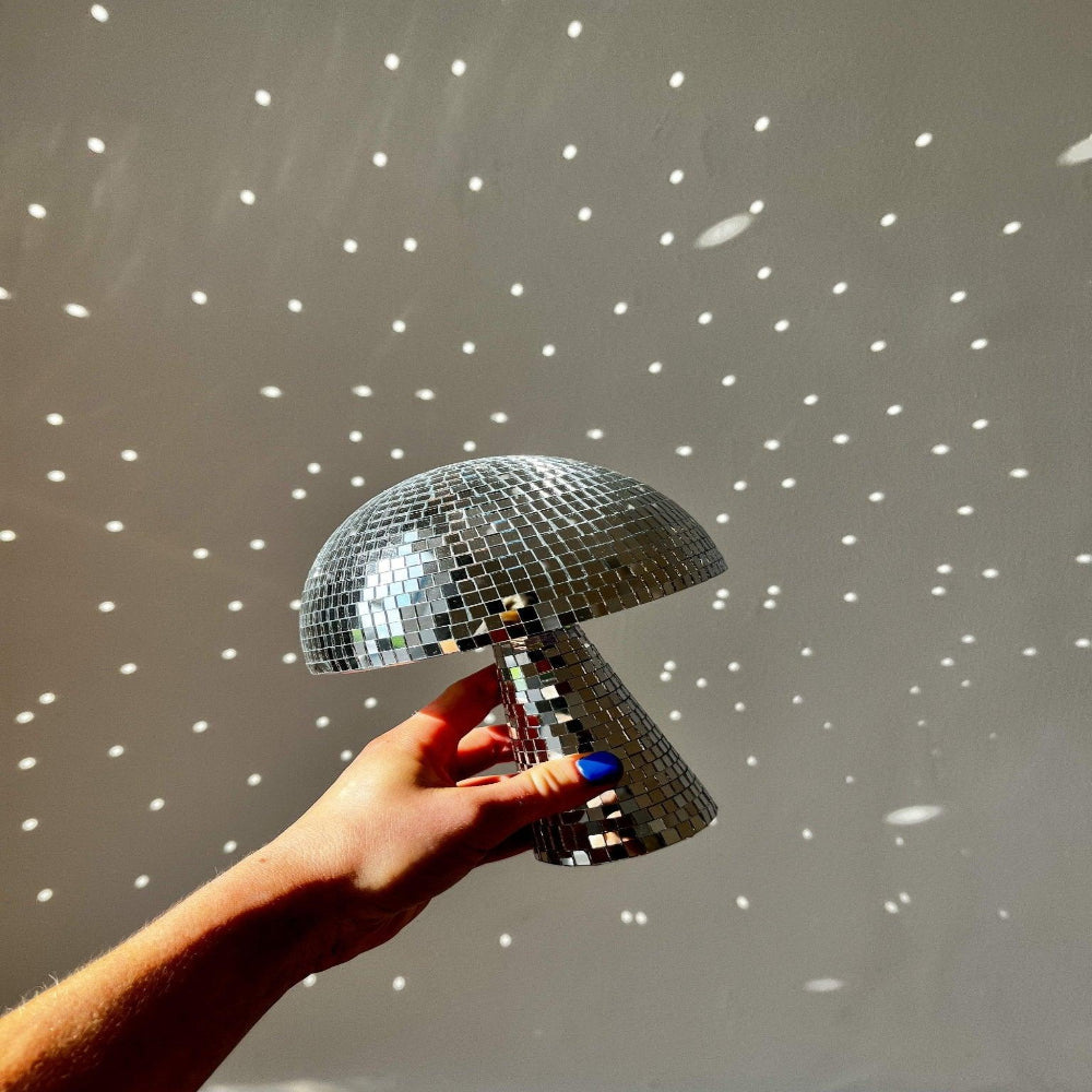Disco Ball Mushroom Lamp with Retro Design – Fun Lighting for Living Room or Party Decor 5