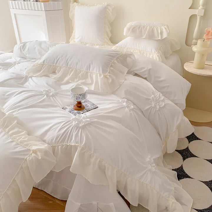 Elegant 3D Flower Duvet Cover Set – Lightweight Bedding for Queen Size Bed 1