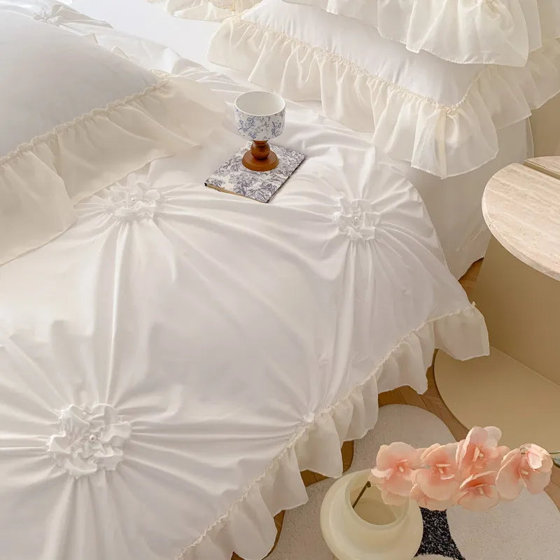 Elegant 3D Flower Duvet Cover Set – Lightweight Bedding for Queen Size Bed 3