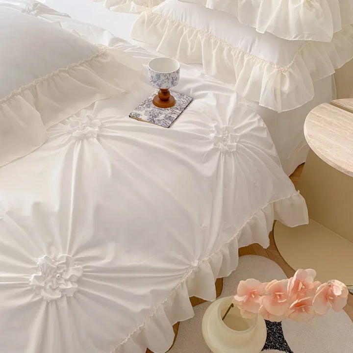 Elegant 3D Flower Duvet Cover Set – Lightweight Bedding for Queen Size Bed 3