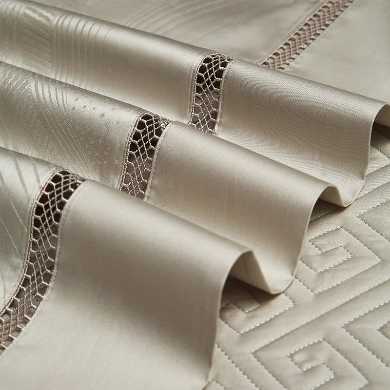 Elegant Egyptian Cotton Bedding Set with Duvet Cover – Luxurious Comfort for Queen or King Size Beds 4