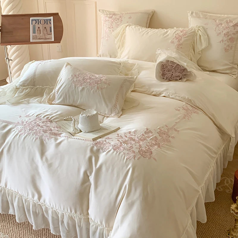 Elegant Floral Embroidery Bedding Set – Luxurious Egyptian Cotton Duvet Cover with Pillowcases for Queen or King Size 0