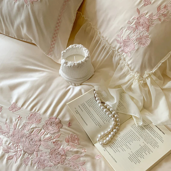 Elegant Floral Embroidery Bedding Set – Luxurious Egyptian Cotton Duvet Cover with Pillowcases for Queen or King Size 2