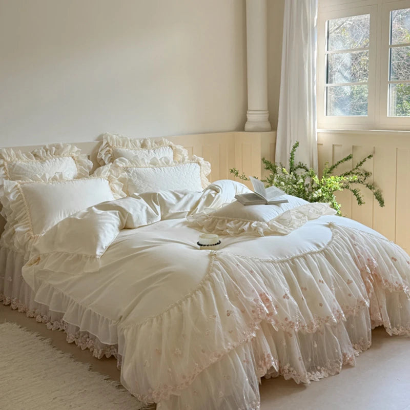 Elegant Lace Ruffle Bedding Set – Soft Egyptian Cotton Duvet Covers for a Cozy Bedroom 1