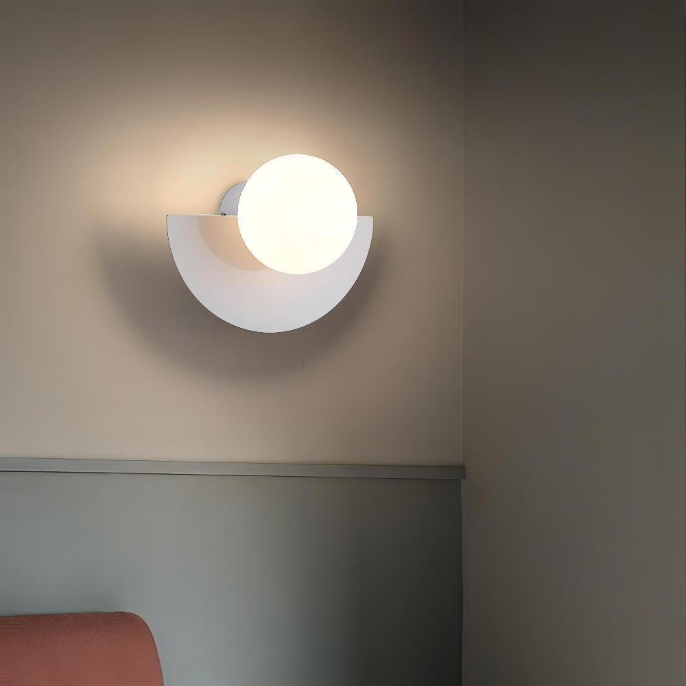 Half-Moon LED Wall Light – Scandinavian Sconce for Modern Interiors 3