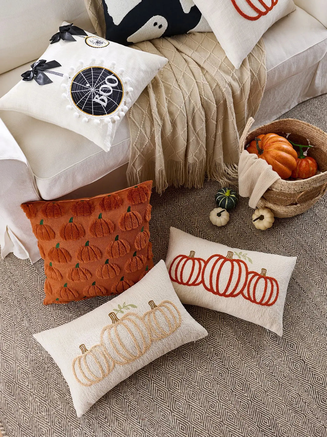 Halloween Pillow Cover with Pumpkin and Ghost Design – Fun Decor for Sofa or Chair 2
