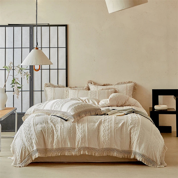 Large Tassel Bedding Set with Duvet Cover – Soft Fabric for Queen or King Size Beds 2