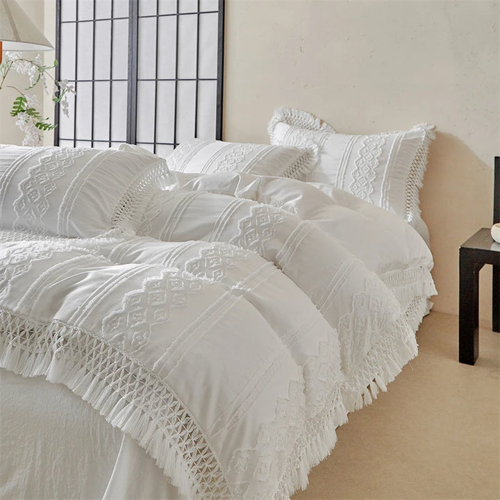 Large Tassel Bedding Set with Duvet Cover – Soft Fabric for Queen or King Size Beds 7