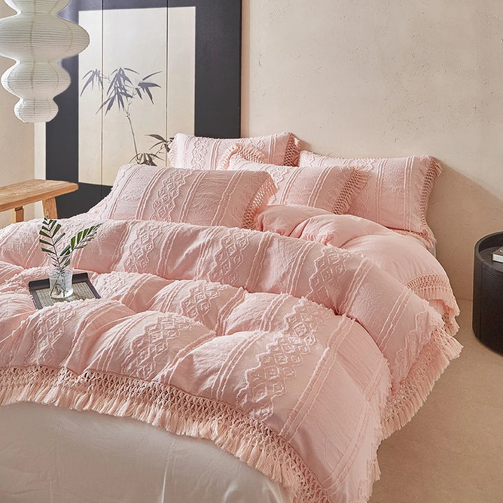 Large Tassel Bedding Set with Duvet Cover – Soft Fabric for Queen or King Size Beds 8