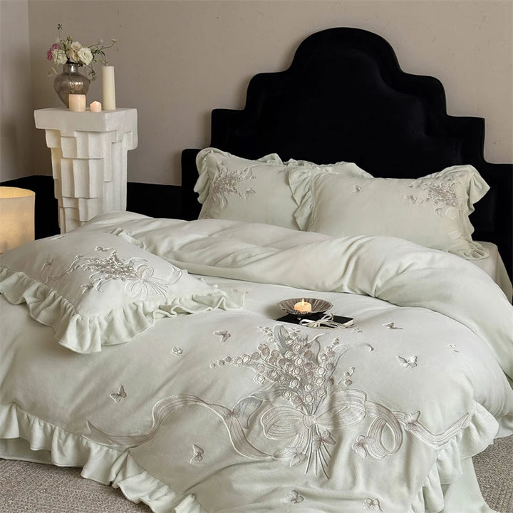 Lily of the Valley Velvet Bedding Set – Cozy Duvet Cover and Sheets for Winter Comfort 6