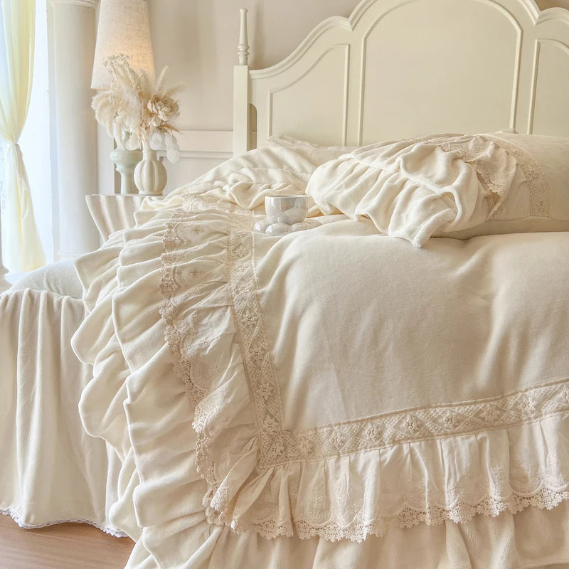 Luxurious Velvet Bedding Set with Lace Ruffles – Cozy Duvet Covers for Elegant Winter Decor 4