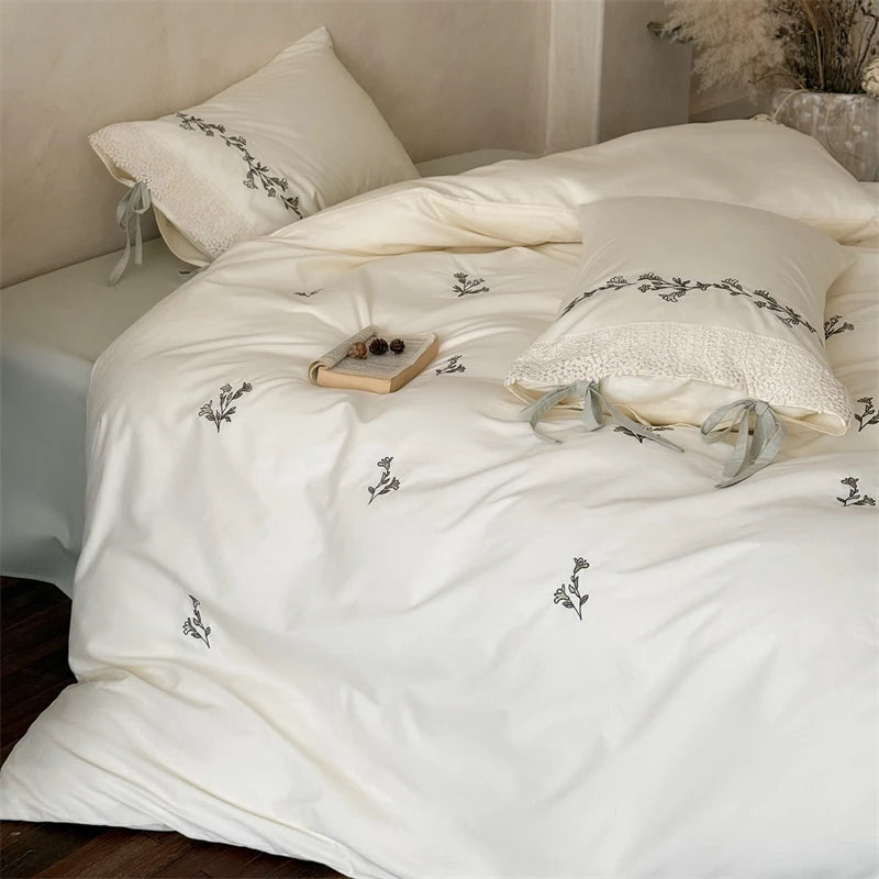 Luxury Floral Embroidery Bedding Set – 600TC Egyptian Cotton Duvet Covers for Elegant Bedroom Decor 0