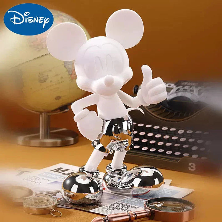 Mickey Mouse Thumbs Up Figurine – Whimsical Disney Decor for Collectors or Kids' Rooms 3