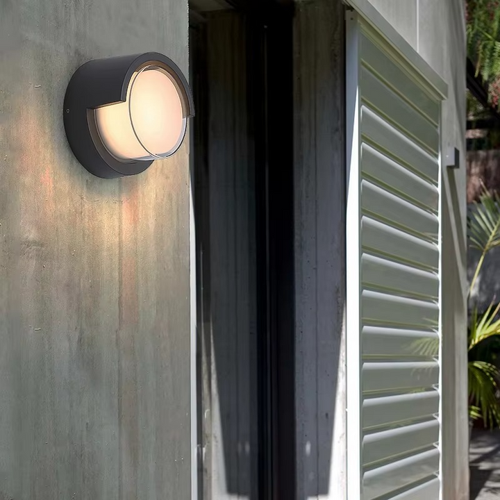 Motion Sensor Outdoor Wall Lamp – IP65 Waterproof Lighting for Gardens and Patios 4