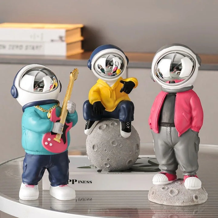 Nordic Astronaut Resin Figurine – Whimsical Home Decor for Kids or Office 1