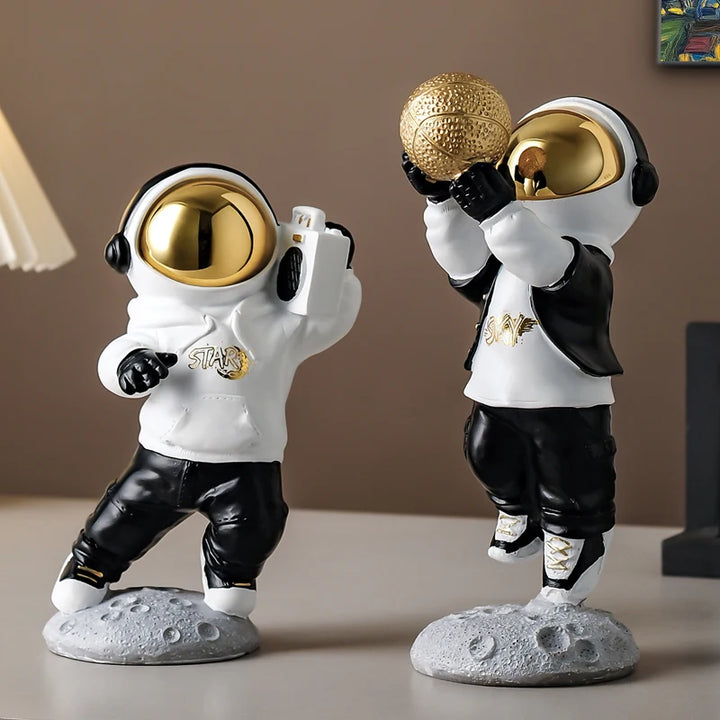 Nordic Astronaut Resin Figurine with Night Light – Whimsical Decor for Kids' Rooms or Office Desks 10