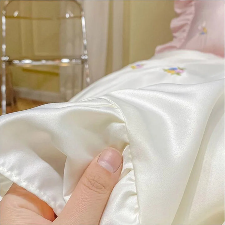 Queen Size Duvet Cover Bedding Set – Elegant White and Pink Design for Spring and Summer Comfort 1