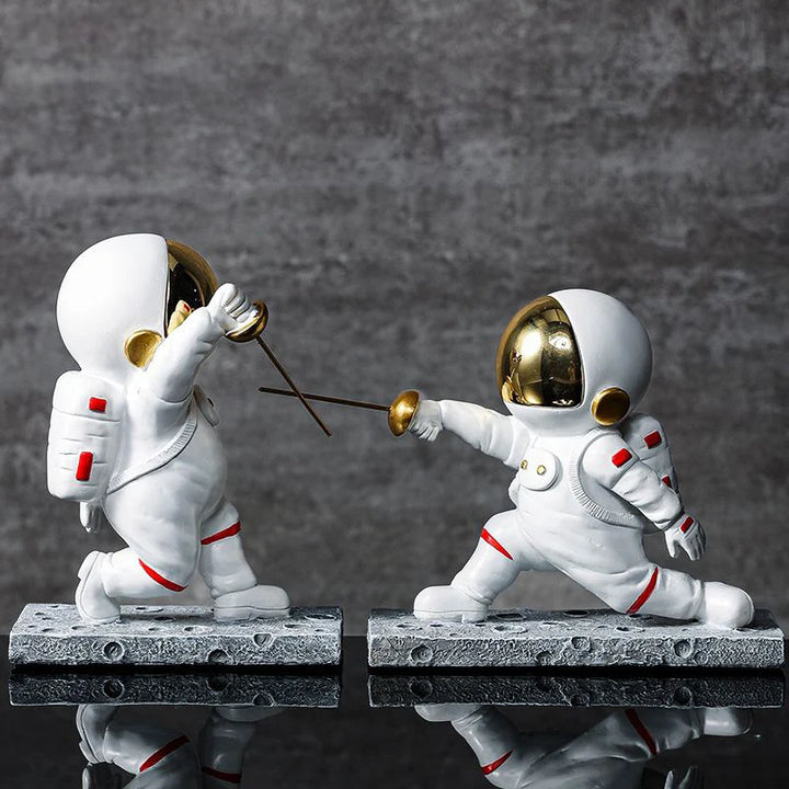 Resin Astronaut Fencing Figurine – Unique Desktop Decor for Space Enthusiasts 0