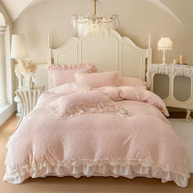 Romantic Velvet Bedding Set with Lace Ruffles – Cozy Duvet Cover and Sheet Set for Winter Comfort 7
