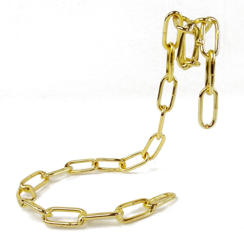 Unique Iron Wine Bottle Holder with Loop Design – Eye-Catching Decor for Home or Kitchen 4