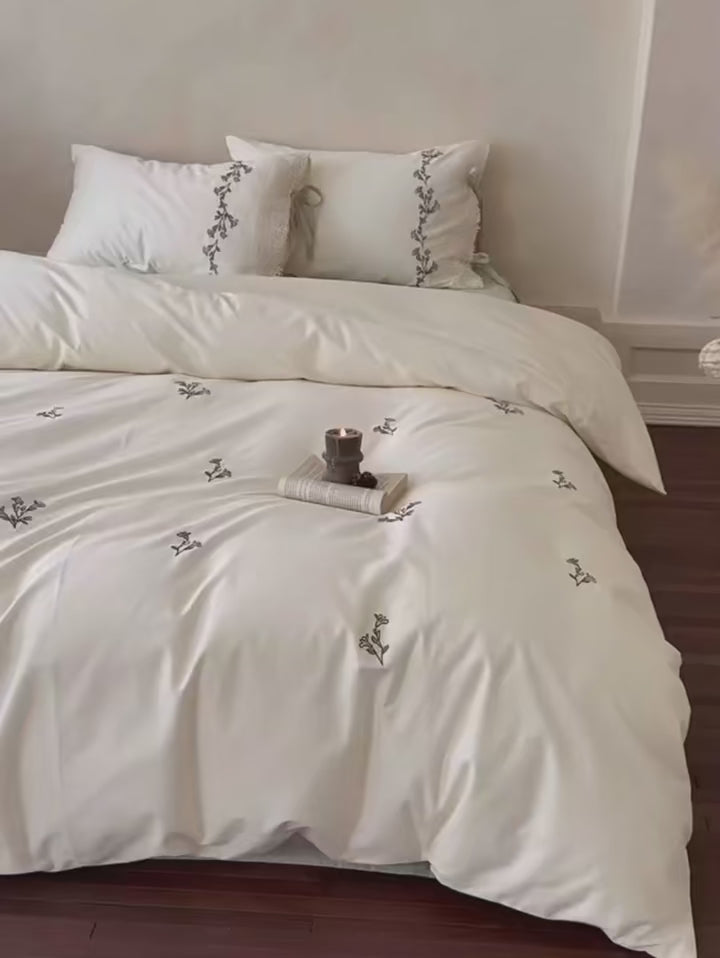 Luxury Floral Embroidery Bedding Set – 600TC Egyptian Cotton Duvet Covers for Elegant Bedroom Decor