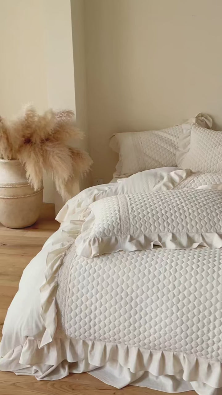 Cotton Linen Bedding Set with Duvet Cover and Ruffles – Cozy Bedding for Elegant Bedrooms