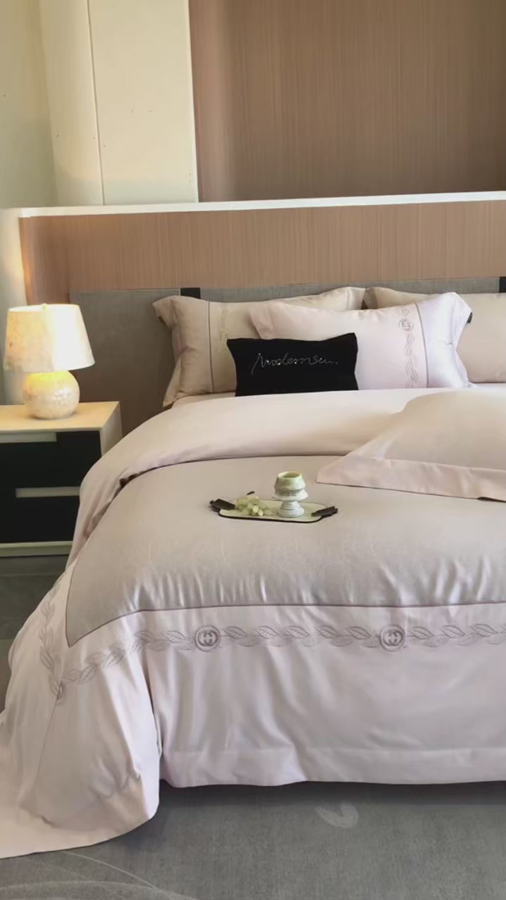 Luxury Egyptian Cotton Bedding Set with Duvet Cover – Soft and Elegant for Queen or King Size