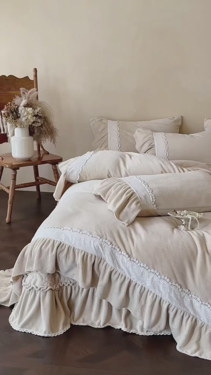 Luxurious Velvet Bedding Set with French Lace Ruffles – Cozy Duvet Covers for Winter Comfort