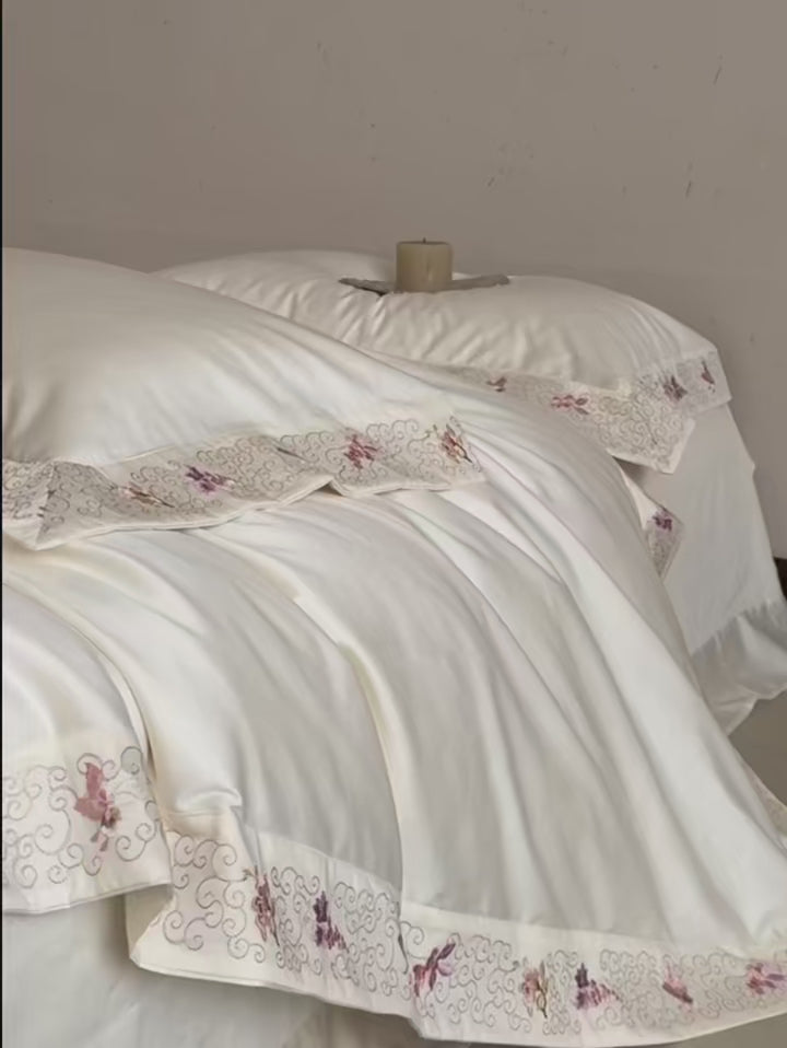 Egyptian Cotton Bedding Set with Duvet Cover and Pillowcases – Luxurious Comfort for Queen or King Size Beds