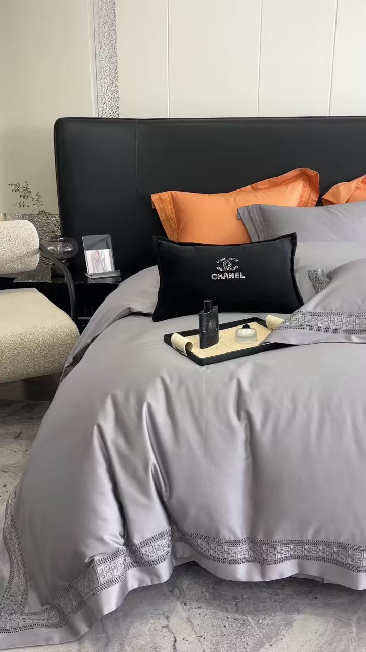 Luxury Egyptian Cotton Bedding Set – Complete Duvet Cover and Sheet Set for Queen or King Size